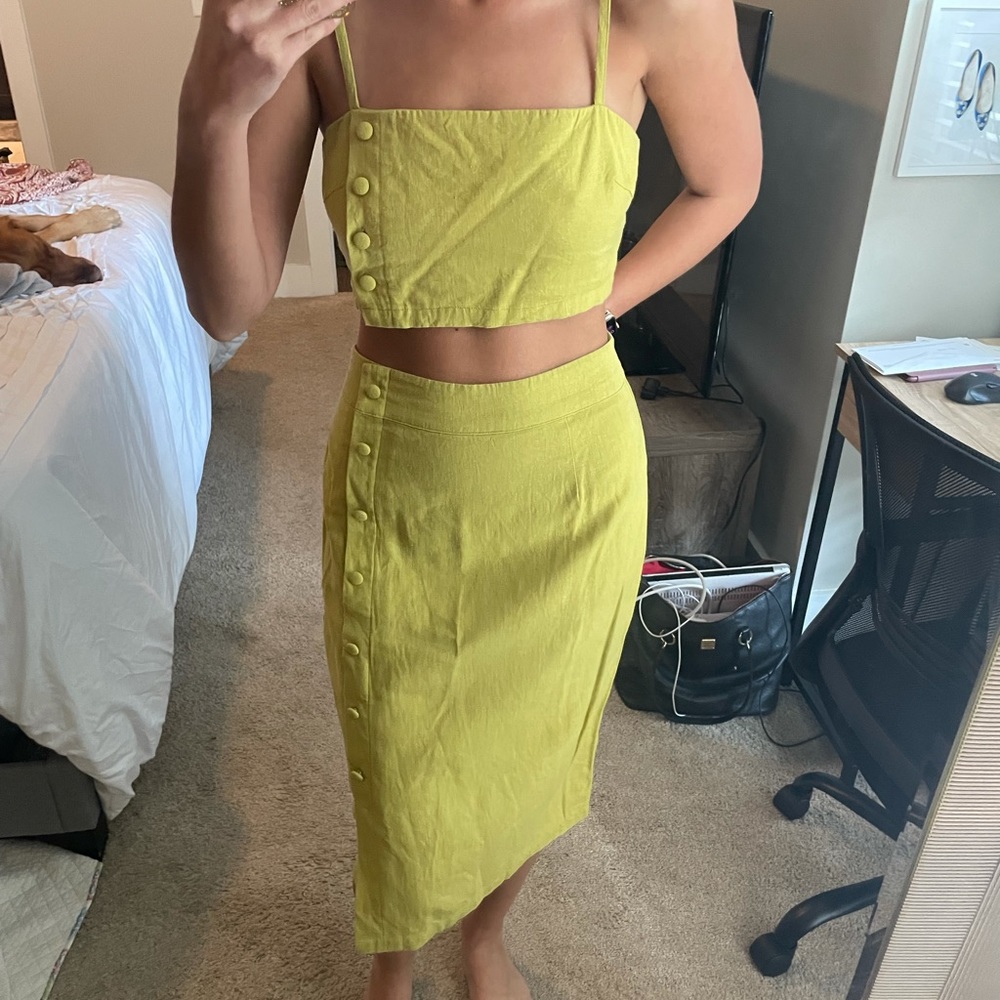 Forever 21 green two piece skirt set